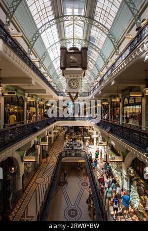 SYDNEY, AUSTRALIA, NOVEMBRE 30 2014: Gli splendidi interni storici del Queen Vic Building in George St, Sydney, nuovo Galles del Sud, Australia Foto Stock