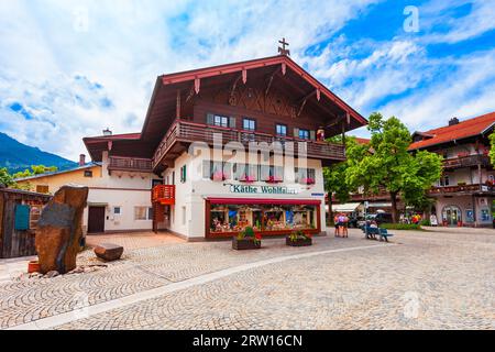 Oberammergau, Germania - 03 luglio 2021: Negozio di souvenir Kathel Wohlfahrt nella città di Oberammergau in Baviera, Germania Foto Stock