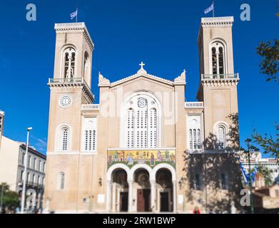 Cattedrale metropolitana dell'Annunciazione, Metropolis, facciata Mitropoli, vista esterna, Attica, Atene, Grece, in una giornata di sole d'estate con cielo blu, Foto Stock