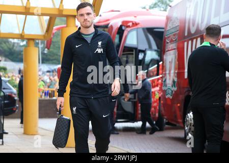 Wolverhampton, Regno Unito. 16 settembre 2023. 16 settembre 2023; Molineux Stadium, Wolverhampton, West Midlands, Inghilterra; Premier League Football, Wolverhampton Wanderers contro Liverpool; Andy Robertson del Liverpool arriva allo stadio credito: Action Plus Sports Images/Alamy Live News Foto Stock