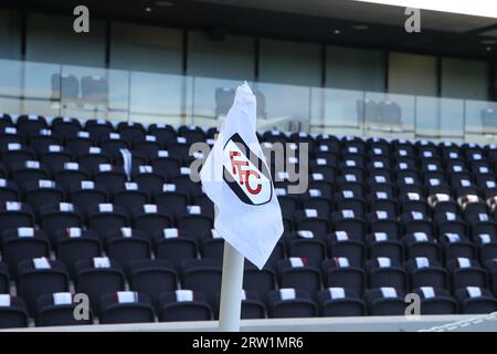 Craven Cottage, Fulham, Londra, Regno Unito. 16 settembre 2023. Premier League Football, Fulham contro Luton Town; credito bandiera d'angolo: Action Plus Sports/Alamy Live News Foto Stock