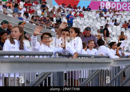 Bordeaux, Francia. 16 settembre 2023. BORDEAUX, FRANCIA - 16 SETTEMBRE: Tifosi e tifosi durante la partita di Coppa del mondo di rugby Francia 2023 tra Samoa e Cile allo Stade de Bordeaux il 16 settembre 2023 a Bordeaux, Francia. (Foto di Hans van der Valk/Orange Pictures) credito: Orange Pics BV/Alamy Live News Foto Stock