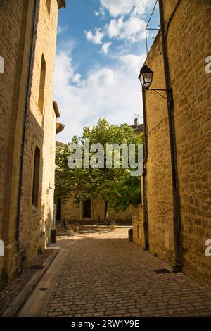 I vicoli della piccola città francese di 'Uzès' Foto Stock