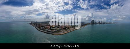 Vista dei grattacieli in Bocagrande quartiere di Cartagena, Colombia Foto Stock