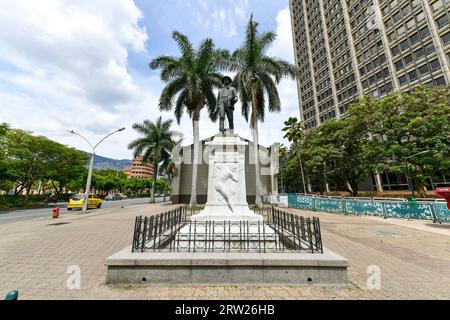 Medellin, Colombia - 15 aprile 2022 - Monumento a Francisco Javier Cisneros. Foto Stock