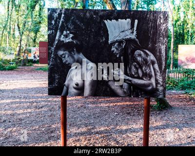 Mostra di Sebastiao Salgado al 18° Festival fotografico la Gacilly Foto Stock