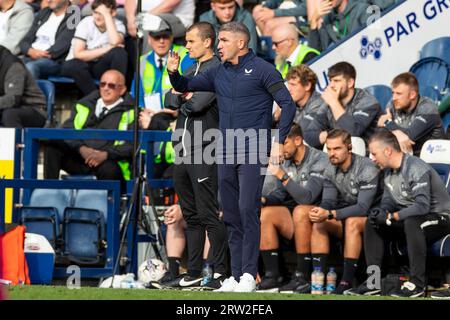 Il manager di Preston Ryan Lowe gesticolò durante il match per lo Sky Bet Championship tra Preston North End e Plymouth Argyle a Deepdale, Preston, sabato 16 settembre 2023. (Foto: Mike Morese | mi News) crediti: MI News & Sport /Alamy Live News Foto Stock