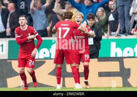 Wolverhampton, Regno Unito. 16 settembre 2023. Harvey Elliott del Liverpool (19) celebra il terzo gol della squadra durante la partita di Premier League tra Wolverhampton Wanderers e Liverpool a Molineux, Wolverhampton, sabato 16 settembre 2023. (Foto: Gustavo Pantano | mi News) crediti: MI News & Sport /Alamy Live News Foto Stock