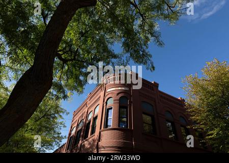 Lo storico edificio Skattaboe Block che ospita il New Saint Andrews College a Mosca, Idaho, venerdì 8 settembre 2023. Foto Stock