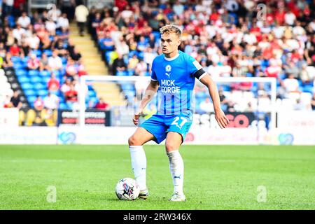 Peterborough, Regno Unito. 16 settembre 2023. Archie Collins (27 Peterborough United) controlla il pallone durante la partita di Sky Bet League 1 tra Peterborough e Leyton Orient a London Road, Peterborough, sabato 16 settembre 2023. (Foto: Kevin Hodgson | mi News) crediti: MI News & Sport /Alamy Live News Foto Stock