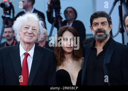 VENEZIA, ITALIA - AGOSTO 30: Paolo Bonacelli, Silvia D'amico e Pierfrancesco Favino partecipano al Red carpet di apertura della 80 Mostra del Cinema di Venezia Foto Stock