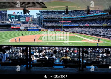 Dettagli architettonici dello Yankee Stadium, uno stadio di baseball e calcio situato nel Bronx, New York, Stati Uniti. Foto Stock