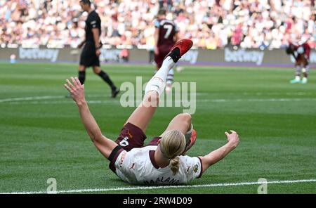 Londra, Regno Unito. 16 settembre 2023. Erling Haaland del Manchester City festeggia dopo aver segnato il terzo gol della sua squadra. Partita di Premier League, West Ham Utd contro Manchester City allo Stadio di Londra, Parco Olimpico Queen Elizabeth a Londra sabato 16 settembre 2023. Questa immagine può essere utilizzata solo per scopi editoriali. Foto solo editoriale di Sandra Mailer/Andrew Orchard fotografia sportiva/Alamy Live news credito: Andrew Orchard fotografia sportiva/Alamy Live News Foto Stock