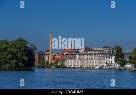 Ex birrificio Berliner Buergerbraeu, Spree a Friedrichshagen, Berlino, Germania Foto Stock