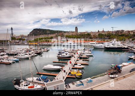 Porto turistico di Port Vell nella città di Barcellona, Catalogna, Spagna Foto Stock