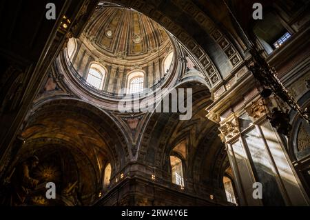 Vista interna della Basilica di Estrela (Cupula) a Lisbona, Portogallo Foto Stock