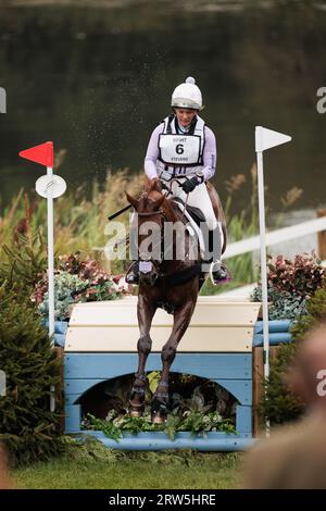 Woodstock, Oxfordshire, Regno Unito. 16 settembre 2023. Gemma Stevens di Gran Bretagna con Jalapeno III durante il CCI-L 4* cross country al Blenheim Palace International Horse Trials il 16 settembre 2023, Regno Unito (foto di Maxime David/MXIMD Pictures - mximd.com) credito: MXIMD Pictures/Alamy Live News Foto Stock