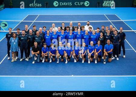 Hasselt, Belgio. 17 settembre 2023. L'immagine mostra i ragazzi, le ragazze e la posa dell'arbitro per il fotografo durante il primo round della Coppa del mondo di Coppa Davis tra Belgio e Uzbekistan, domenica 17 settembre 2023, a Hasselt. BELGA PHOTO JASPER JACOBS Credit: Belga News Agency/Alamy Live News Foto Stock