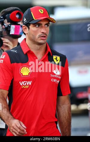 Singapore, Singapore. 17 settembre 2023. Carlos Sainz Jr (ESP) Ferrari. 17.09.2023. Campionato del mondo di formula 1, Rd 16, Gran Premio di Singapore, circuito di Marina Bay Street, Singapore, giornata della corsa. Il credito fotografico dovrebbe essere: XPB/Press Association Images. Credito: XPB Images Ltd/Alamy Live News Foto Stock