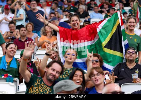 Bordeaux, Francia. 17 settembre 2023. BORDEAUX, FRANCIA - 17 SETTEMBRE: Tifosi e tifosi sudafricani durante la partita di Coppa del mondo di rugby Francia 2023 tra Sudafrica e Romania allo Stade de Bordeaux il 17 settembre 2023 a Bordeaux, Francia. (Foto di Hans van der Valk/Orange Pictures) credito: Orange Pics BV/Alamy Live News Foto Stock