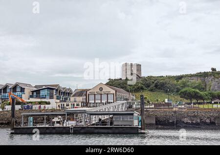 La storica Mount Batten Artillery Tower, Plymouth Sound. Costruito nel periodo medievale per la difesa del porto di Sutton (Plymouth) attraverso il Catt Foto Stock