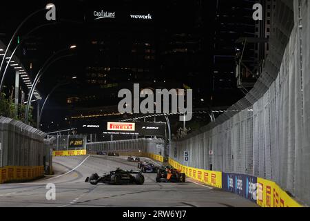 Singapore, Singapore. 17 settembre 2023. George Russell (GBR) Mercedes AMG F1 W14. 17.09.2023. Campionato del mondo di formula 1, Rd 16, Gran Premio di Singapore, circuito di Marina Bay Street, Singapore, giornata della corsa. Il credito fotografico dovrebbe essere: XPB/Press Association Images. Credito: XPB Images Ltd/Alamy Live News Foto Stock