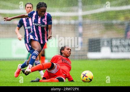 Londra, Regno Unito. 17 settembre 2023. Londra, Inghilterra, 17 settembre 2023: Shakira Kafoero Roberts (19 Dulwich Amleto) in azione durante la partita di Premier League femminile di Londra e Sud Est tra Dulwich Hamlet e Millwall a Champion Hill a Londra, Inghilterra. (Liam Asman/SPP) credito: SPP Sport Press Photo. /Alamy Live News Foto Stock