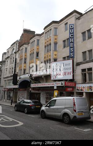 Lo spettacolo che va storto al Duchess Theatre Catherine Street, Londra, Regno Unito, settembre 2023 Foto Stock