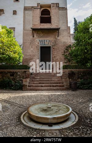 Cortile delle Scuderie nel Palazzo Almunia del Generalife Foto Stock