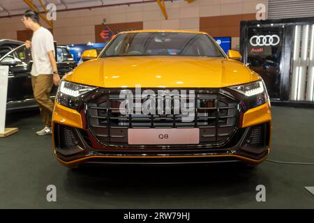 Kuala Lumpur, Malesia - 5 maggio 2023: Audi Q8 in mostra al Malaysia AutoShow 2023 Foto Stock