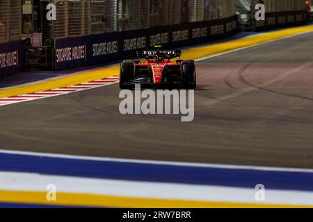 Circuito di Marina Bay Street, Singapore. 17 settembre 2023. 2023 Formula 1 Singapore Airlines Gran Premio di Singapore; giornata della gara; numero 55 pilota della Scuderia Ferrari Carlos Sainz Jr credito: Action Plus Sports/Alamy Live News Foto Stock