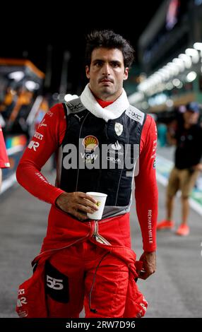 Singapore, Singapour. 17 settembre 2023. SAINZ Carlos (spa), Scuderia Ferrari SF-23, ritratto durante il Gran Premio di Formula 1 Singapore Airlines 2023, 15° round del Campionato Mondiale di Formula 1 2023 dal 15 al 17 settembre 2023 sul circuito di Marina Bay Street, a Singapore - foto DPPI Credit: DPPI Media/Alamy Live News Foto Stock