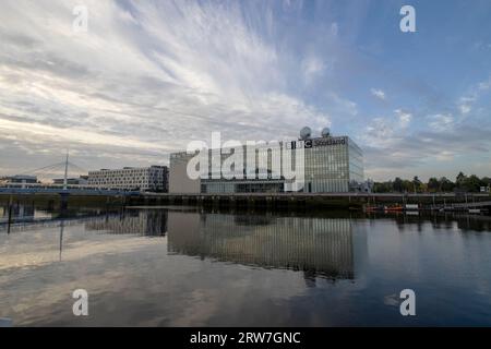 Gli studi della BBC Scotland si trovano sulle rive del fiume Clyde a Glasgow, in Scozia Foto Stock