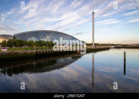 Il Glasgow Science Centre nell'area di Clyde Waterfront Regeneration sulla riva sud del fiume Clyde a Glasgow, Scozia Foto Stock