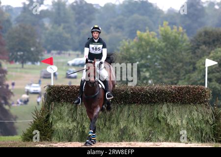 Gubby Leech cavalcando Damage van Berkenbroeck nel CCI-S 4* durante i Blenheim Palace International Horse Trials a Blenheim Palace, Woodstock, Oxfordshire domenica 17 settembre 2023. (Foto: Jon Bromley | mi News) crediti: MI News & Sport /Alamy Live News Foto Stock