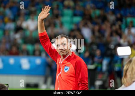 Lubiana, Slovenia. 15 settembre 2023. Andriy Shevchenko (squadra rossa) dell'Ucraina è visto durante la partita di calcio di beneficenza Football Stars for Flood Victims in Slovenia. Le star del calcio si sono riunite allo Stadio Stozice per una partita di calcio di beneficenza per le vittime delle inondazioni in Slovenia. Le stelle erano divise in due squadre: Blu e rossa. Il punteggio finale è stato di 1:1 e dopo di che sono andati in rigore. La squadra blu ha vinto con un punteggio di 4:3. Il gioco ha raccolto circa 3, 5 milioni di euro per le vittime delle inondazioni. (Foto di Andrej Tarfila/SOPA Images/Sipa USA) credito: SIPA USA/Alamy Live News Foto Stock