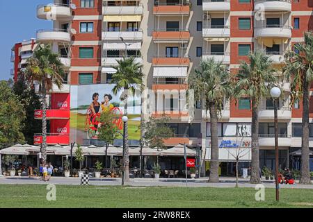 Vlorë, Albania, domenica 2 settembre 2023 il centro di Valona Albania conosciuta anche con diversi nomi alternativi è la seconda città portuale più grande dell'Albania Foto Stock