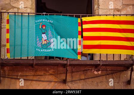 Castells (torri umane) nel giorno di Sant Fèlix del 2022. Il festival principale di Vilafranca del Penedès (Barcellona, Catalogna, Spagna) Foto Stock