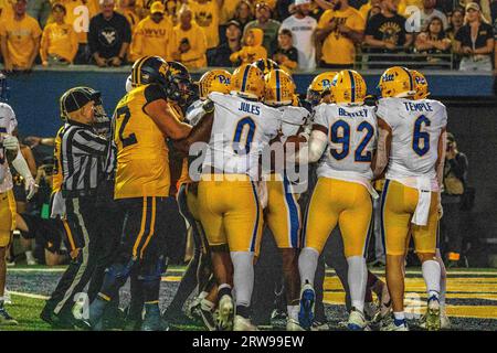 Morgantown, WV, USA. 16 settembre 2023. 16 settembre 2023: Scuffle during the West Virginia University (WVU) vs the University of Pittsburgh (Pitt) a Morgantown, WV allo stadio Milan Puskar. Bradley Martin/AMG (immagine di credito: © AMG/AMG via ZUMA Press Wire) SOLO PER USO EDITORIALE! Non per USO commerciale! Foto Stock