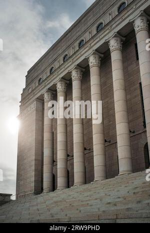 Dettaglio del Parlamento finlandese. Il parlamento unicamerale ha 200 membri e si riunisce nella camera del Parlamento di Helsinki Foto Stock