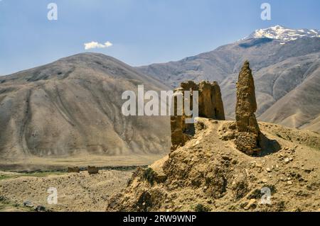 New Scenic 5 posti le antiche rovine di santuari buddisti in Himalaya montagne del Nepal Foto Stock