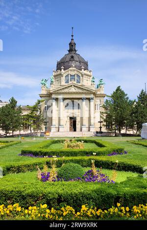 Bagni termali e spa Szechenyi architettura barocca a Budapest, Ungheria Foto Stock