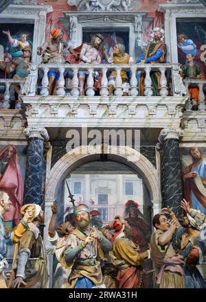 Particolare della cappella raffigurante la scena in cui Pilato conduce Cristo, con le ferite del flagello e l'incoronazione con spine e legato da Foto Stock