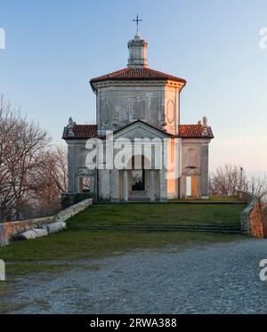 Assunzione della Vergine Maria. Quattordicesima cappella dell'architetto Giuseppe Bernascone (Varese) (1565 ? Varese) (1627) sulla via di pellegrinaggio del Foto Stock