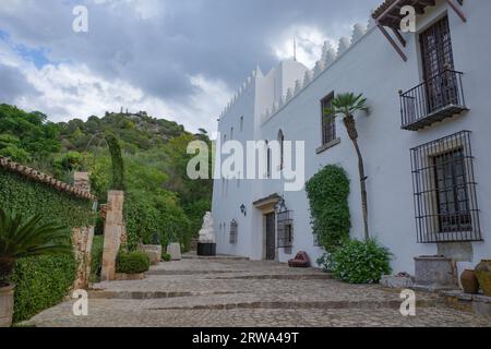 Alcudia, Spagna - 30 agosto 2023: Ingresso al museo d'arte Museu sa bassa Blanca e ai giardini di Maiorca Foto Stock