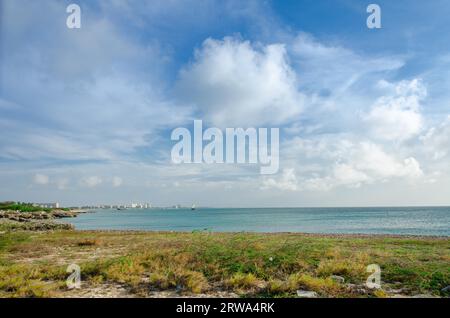 Vista panoramica dell'immagine presa da Malmok Beach, Aruba, nel Mar dei Caraibi Foto Stock