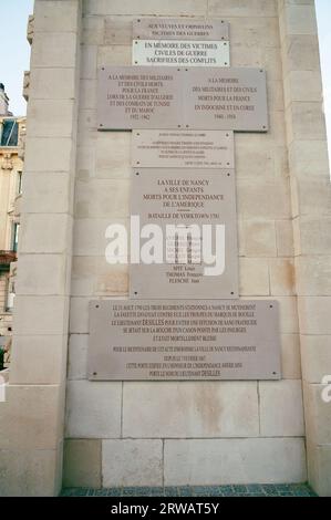 Porte Desilles, cancello commemorativo di Nancy, Francia, Place du Luxembourg, monumento storico per ricordare le vittime della guerra rivoluzionaria americana Foto Stock