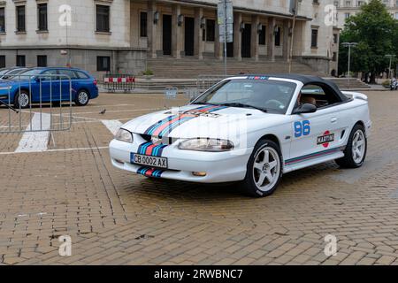 Sofia, Bulgaria - 17 settembre 2023: Parata retrospettiva autunnale di auto d'epoca o d'epoca, auto retrospettiva Foto Stock