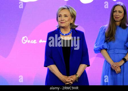 New York, NY, USA. 18 settembre 2023. Hillary Rodham Clinton e Chelsea Clinton alla Clinton Global Initiative del 2023 a New York il 18 settembre 2023. Crediti: Katie Godowski/Media Punch/Alamy Live News Foto Stock