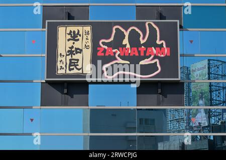 Vita quotidiana intorno alla stazione JR di Ueno, Tokyo Ueno JP Foto Stock